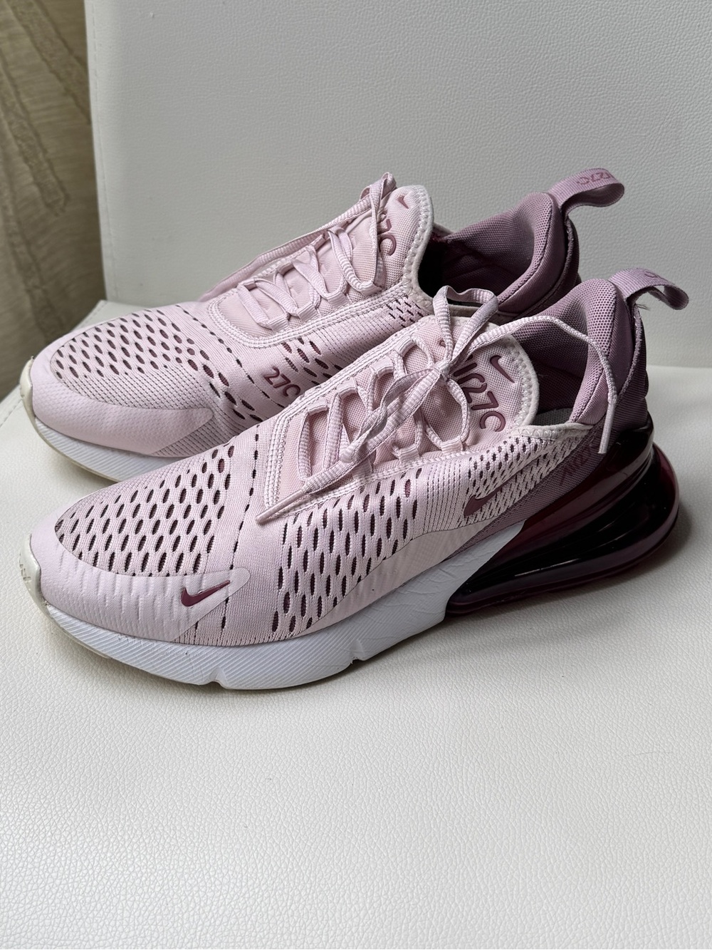 Nike Women's Light Pink and Burgundy Air Max 270 Sneakers - Picture 5 of 7